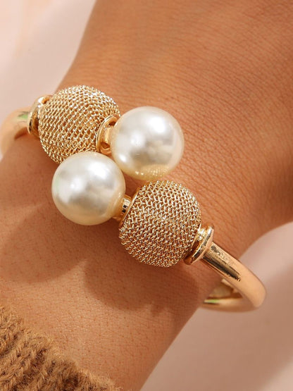 Women Gold-Plated Kada Bracelet