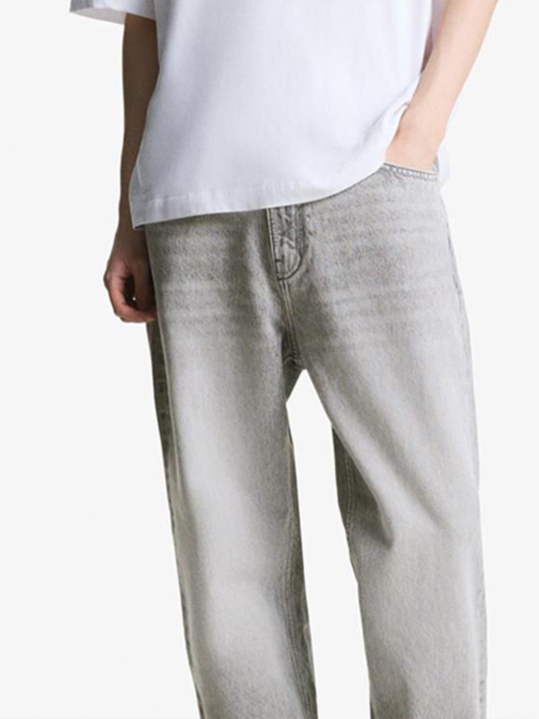 Tapered loose fit jeans