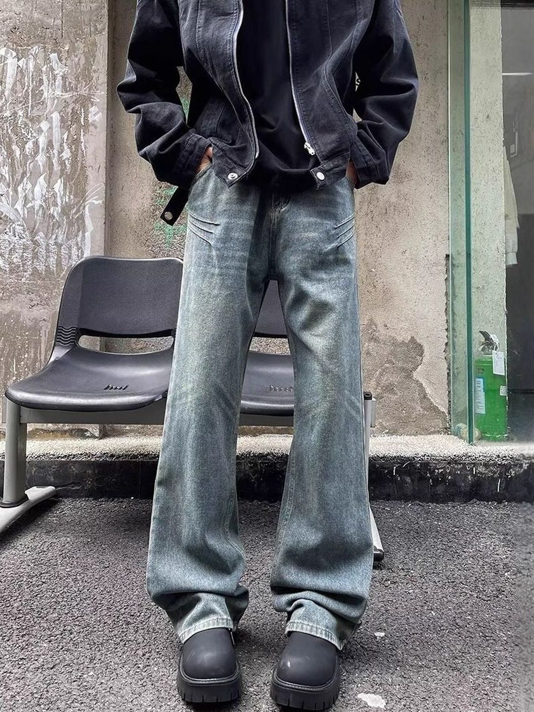 Men Flared Mid-Rise Light Fade Jeans