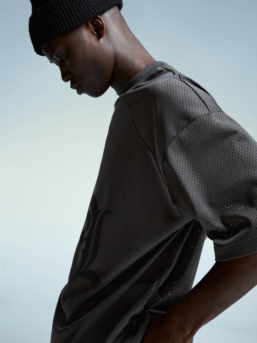 Short-sleeved mesh T-shirt