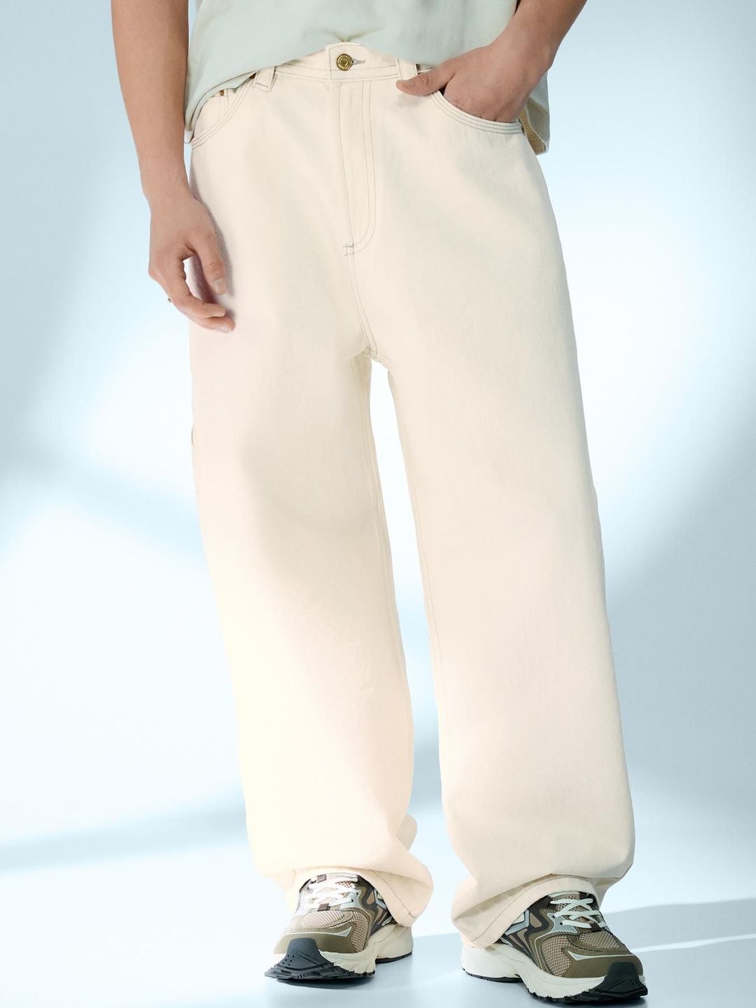 Embroidered neo barrel carpenter jeans