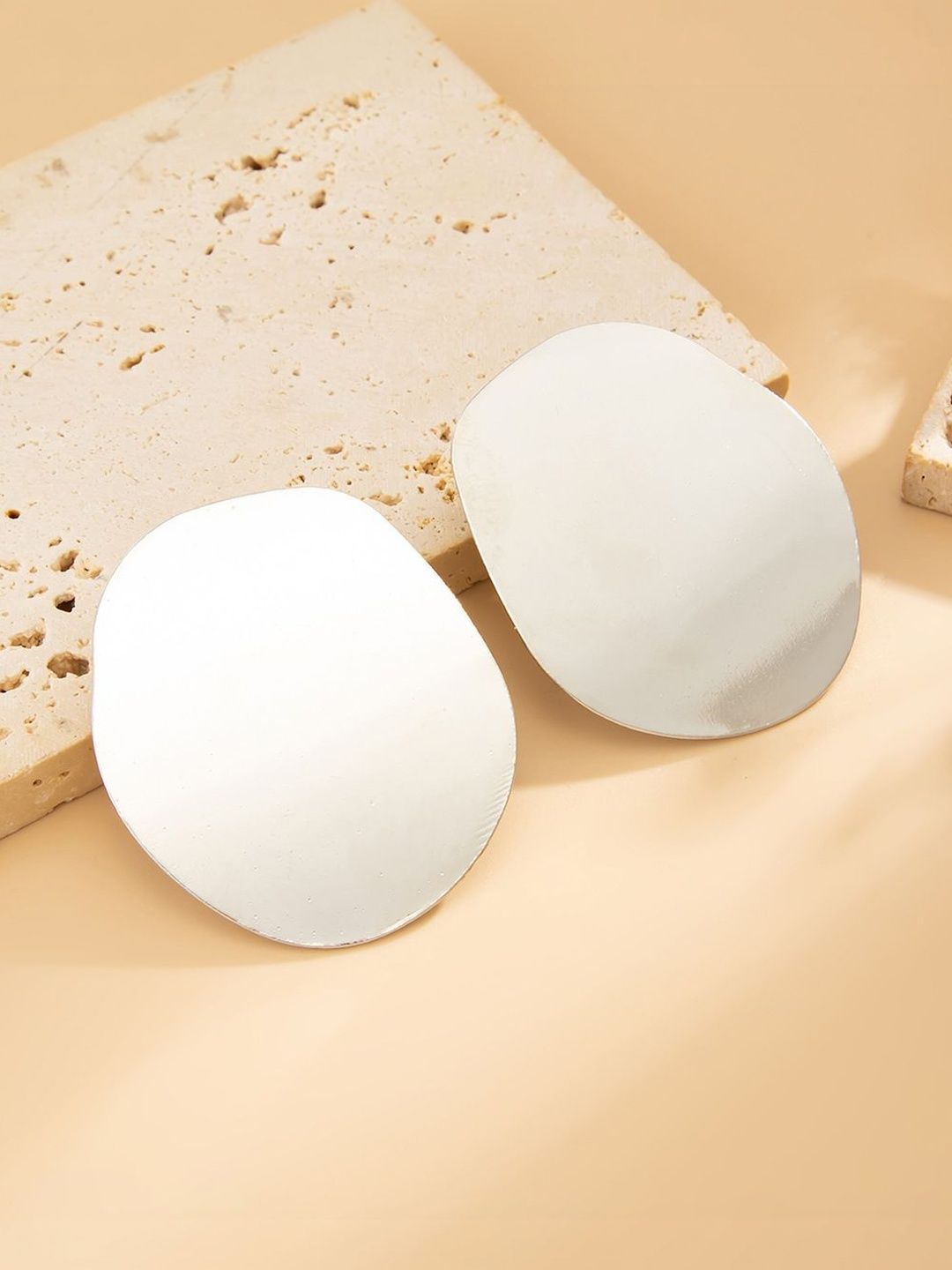 Oval Studs Earrings