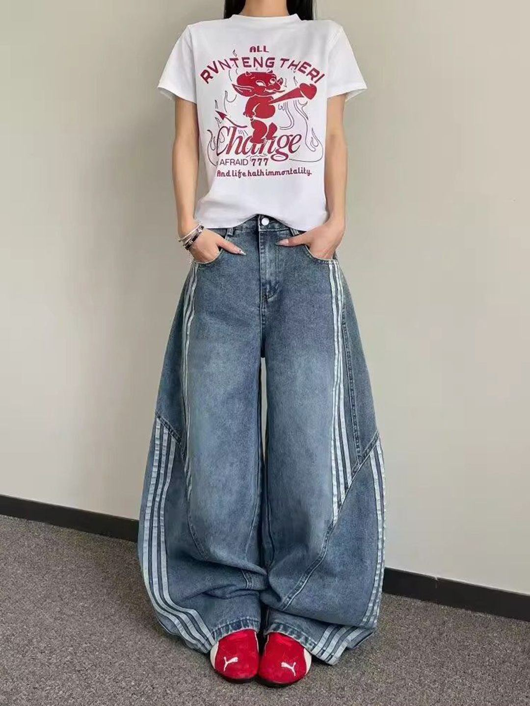 Women Mid-Rise Wide Leg  Jeans