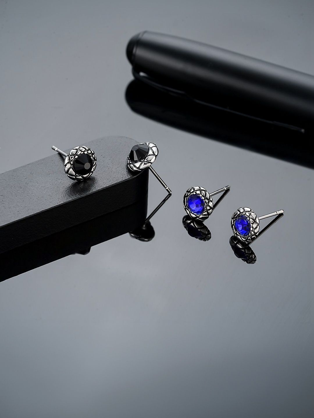 Diamond Shaped Studs Earrings