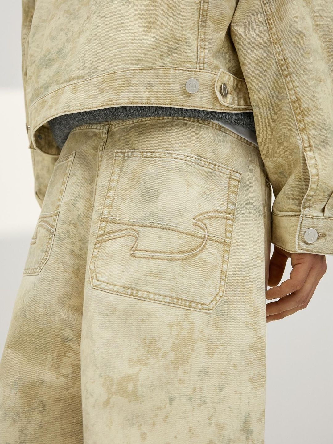 Barrel leg jeans print
