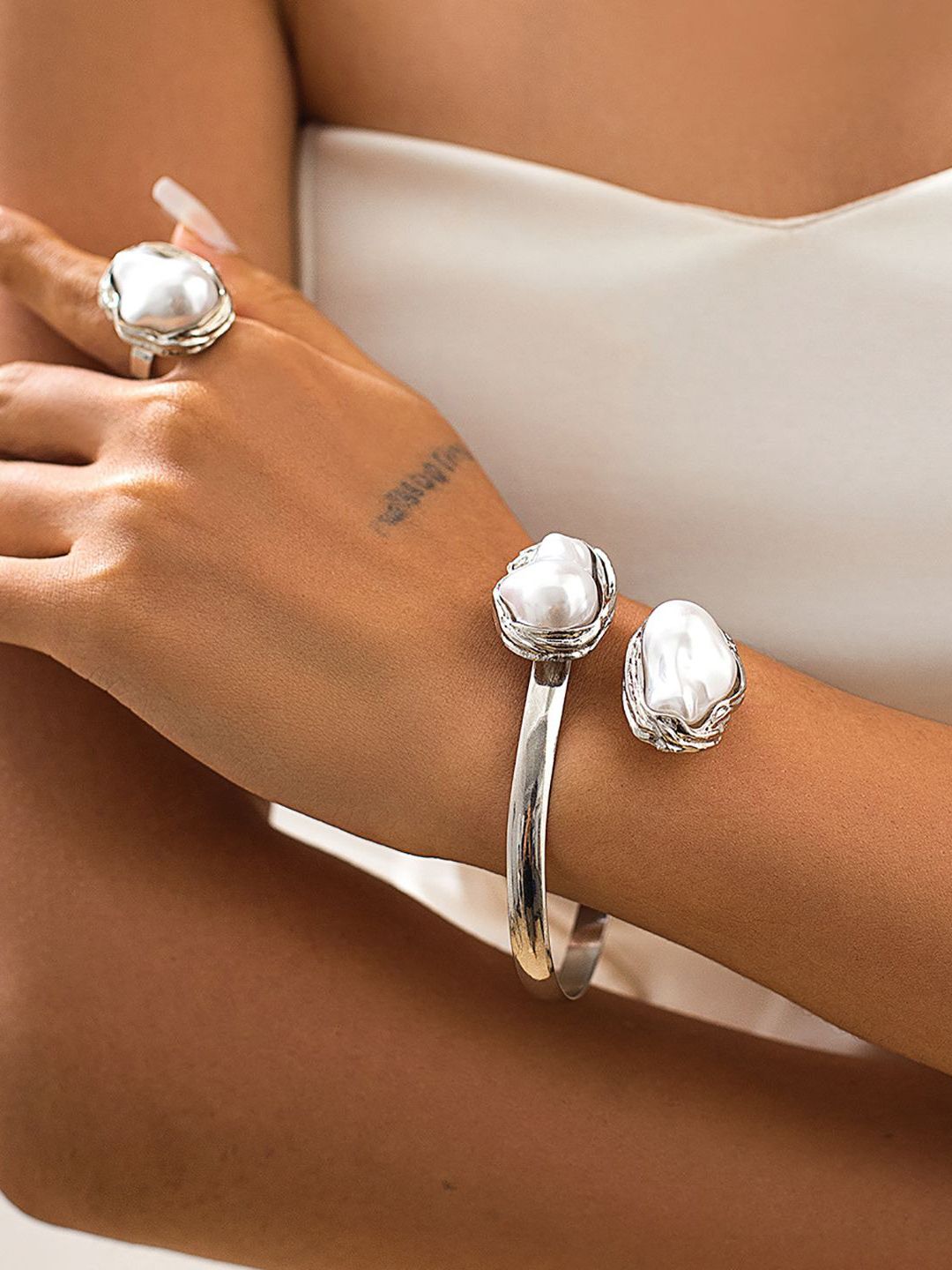 Women Pearls Handcrafted Silver-Plated Armlet Bracelet
