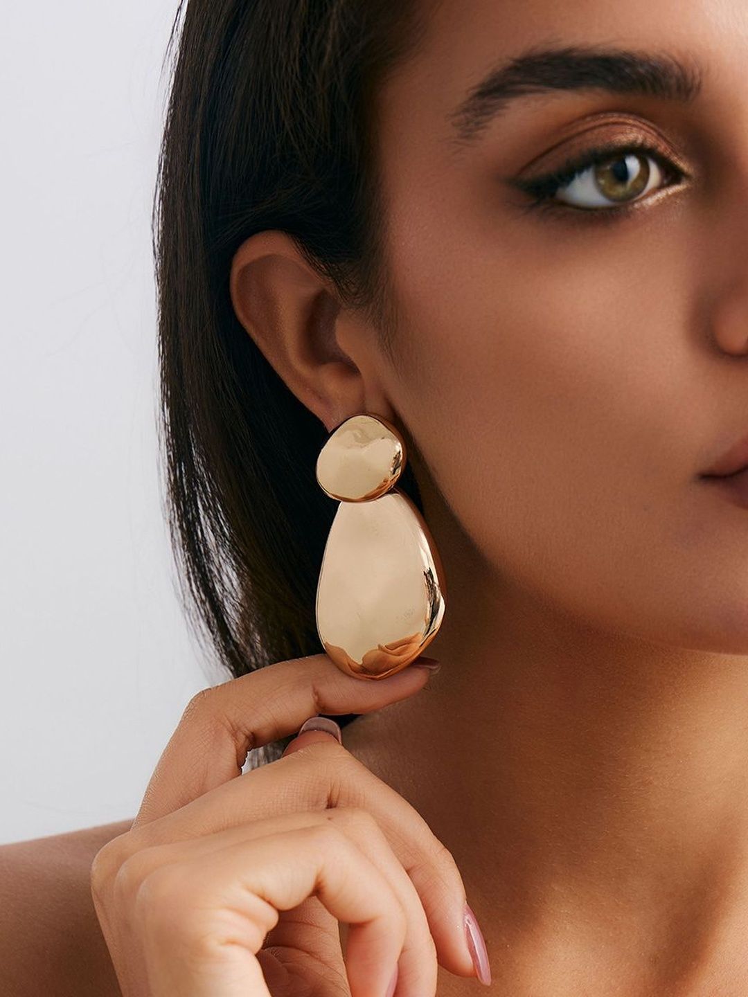 Oval Studs Earrings