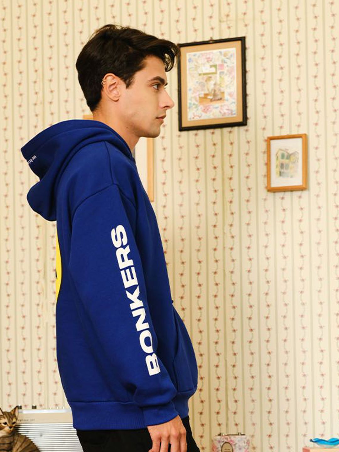 Men Graphic Printed Hooded Pullover Sweatshirt