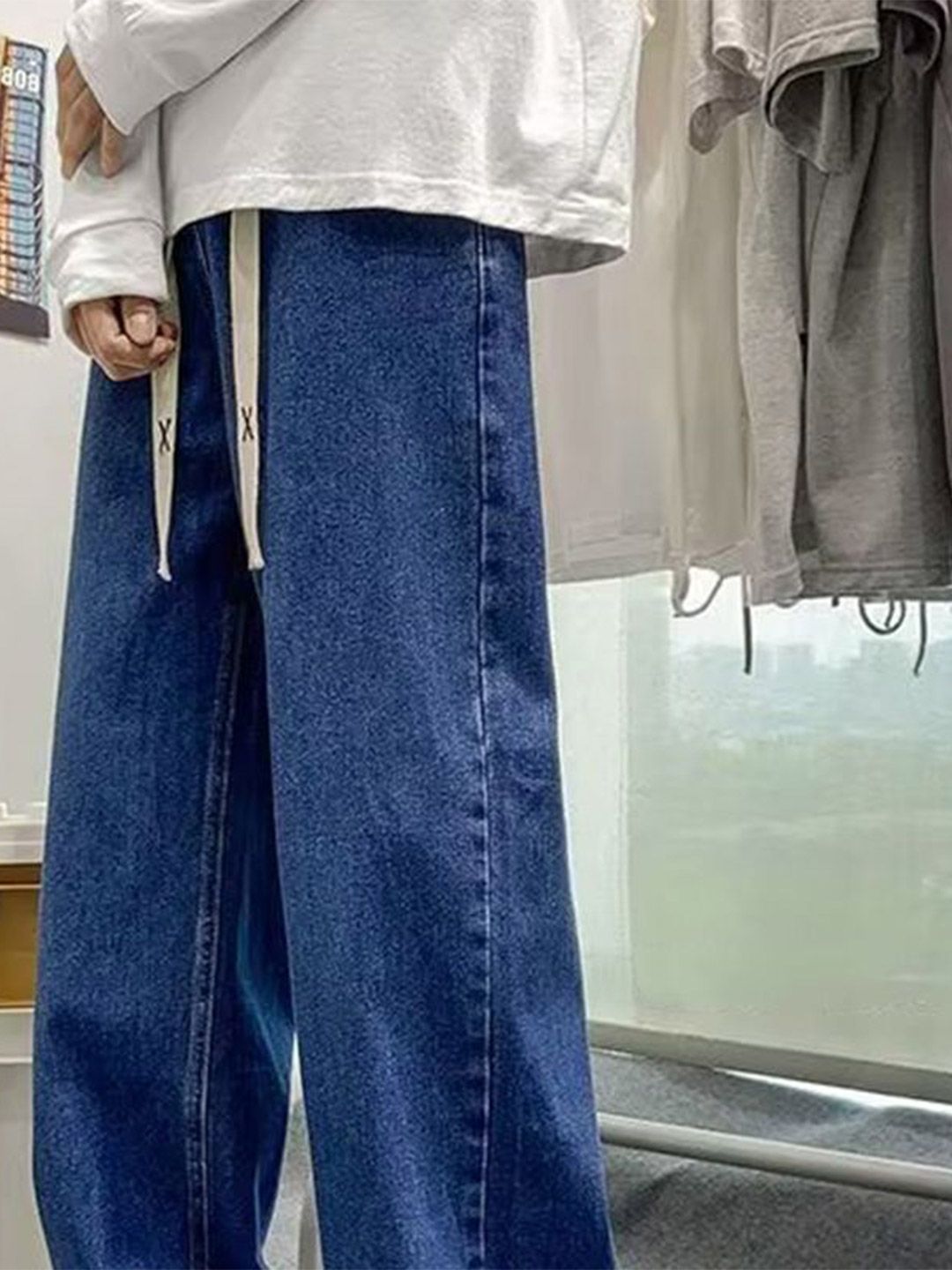 Men Wide Leg Mid-Rise Jeans