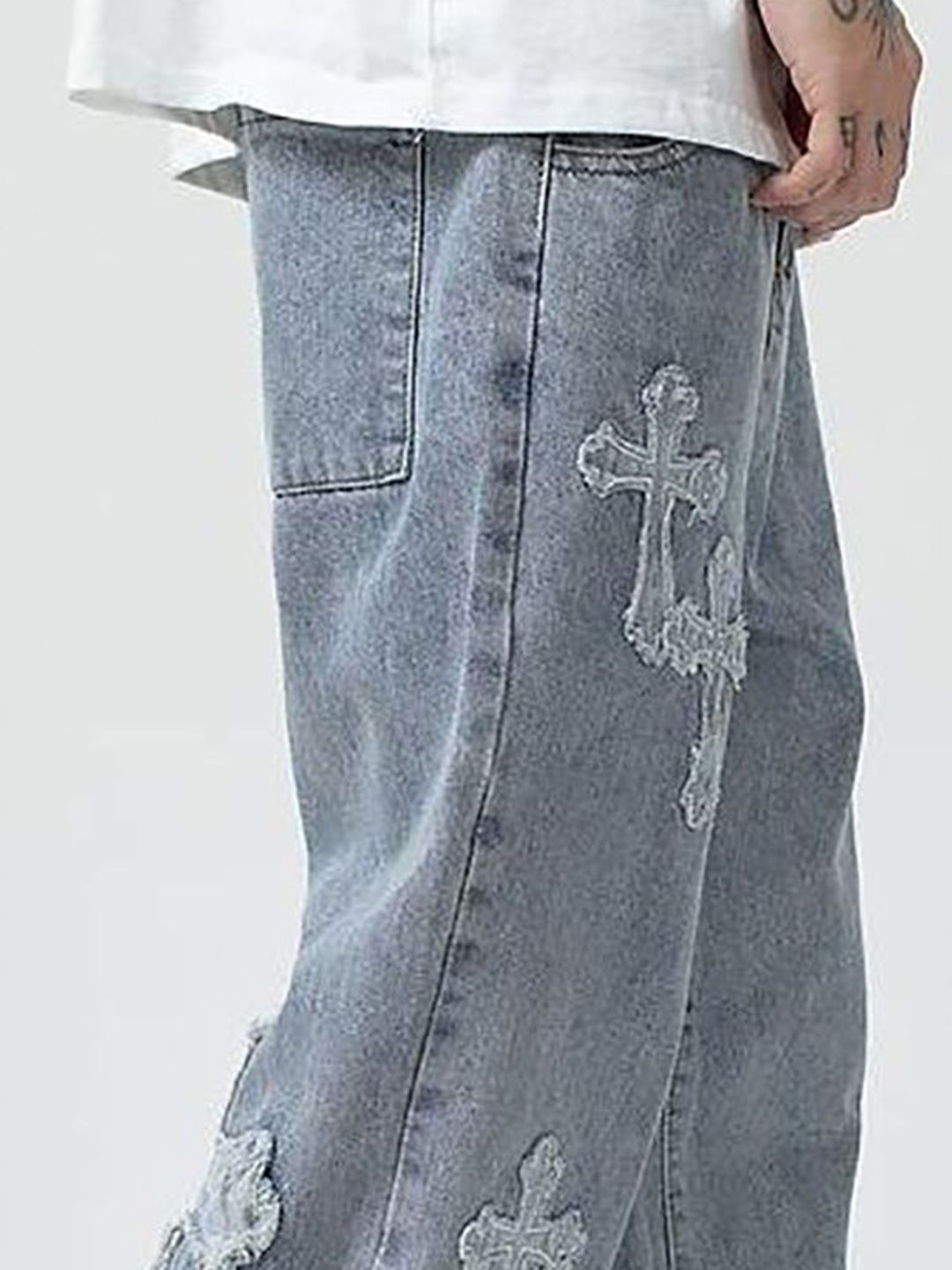 Men Baggy Fit Light Faded Jeans