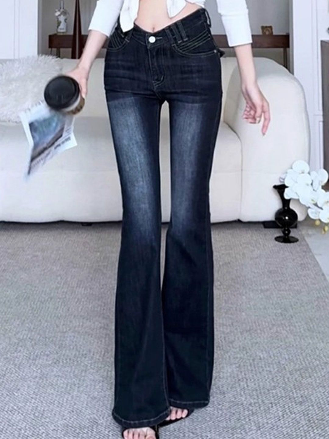 Women Slim Fit High-Rise Light Fade Jeans