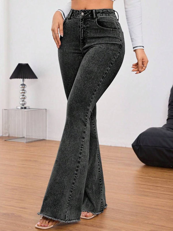 Women Bootilicious Bootcut Mid-Rise Stretchable Jeans