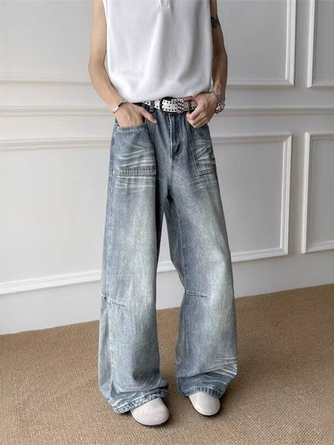 Men Flared Low-Rise Cotton Jeans
