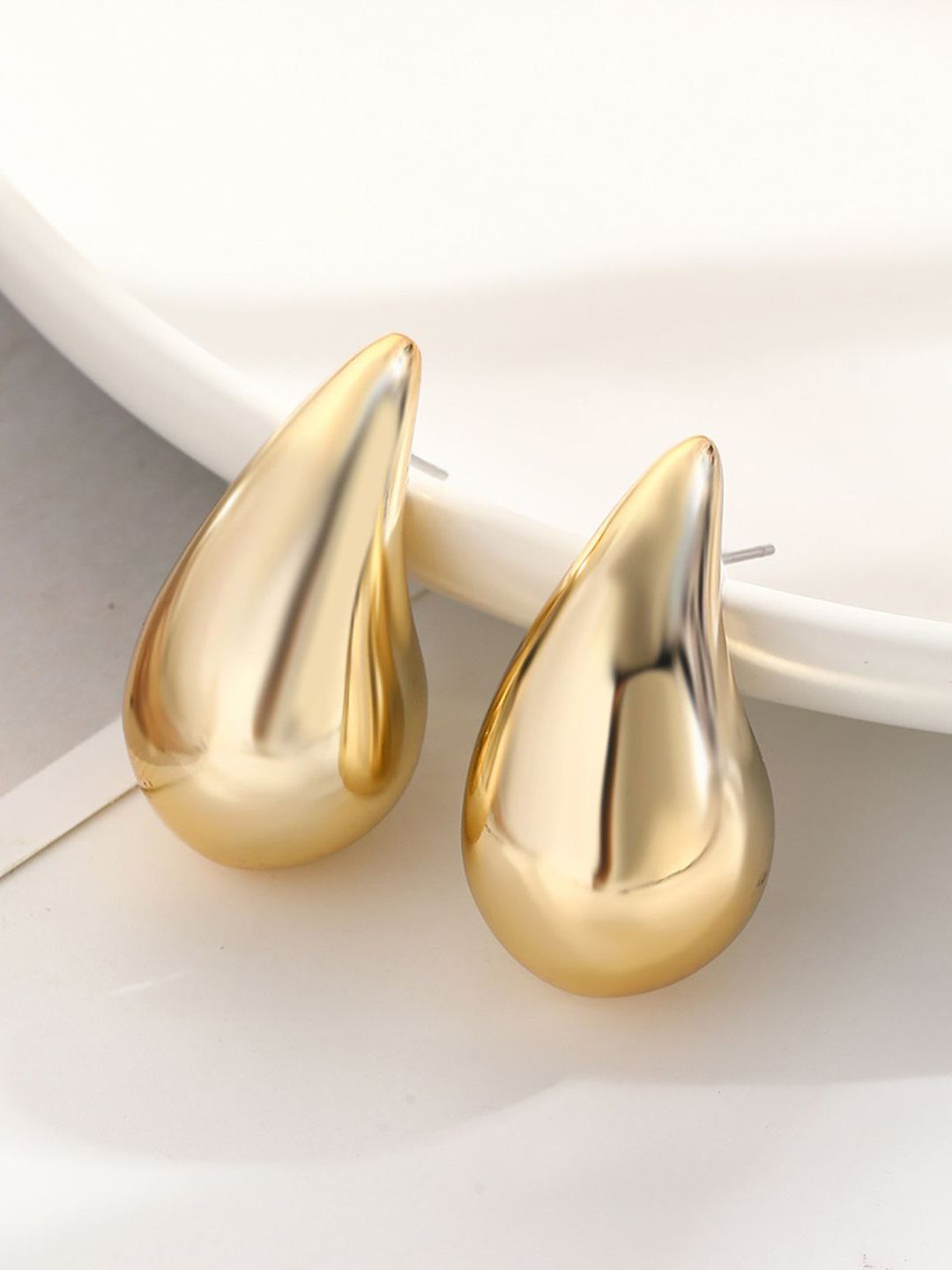 Teardrop Shaped Studs Earrings