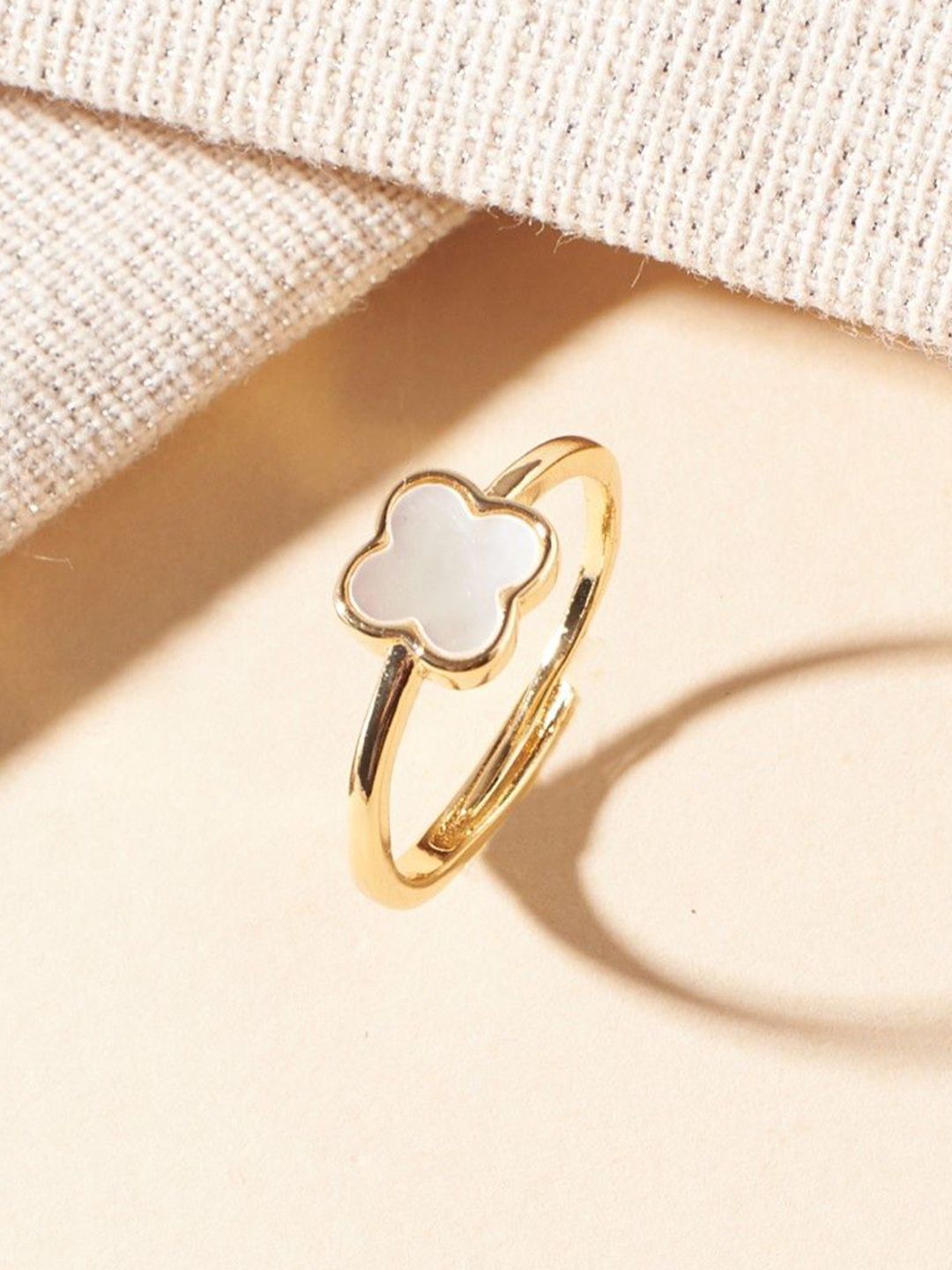 SALTY Gold-Plated Finger Ring