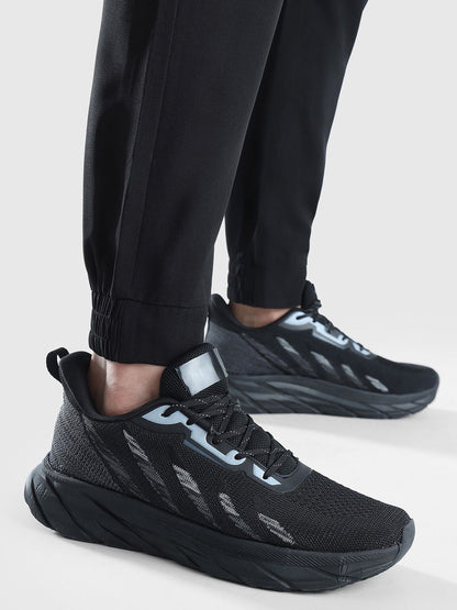 Men Tapered Fit Mid Rise Joggers