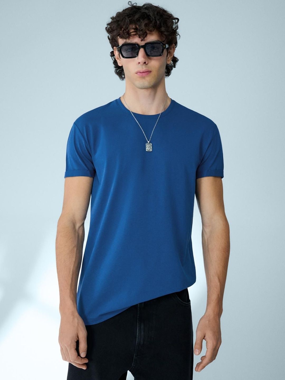 Short sleeve roll up T-shirt