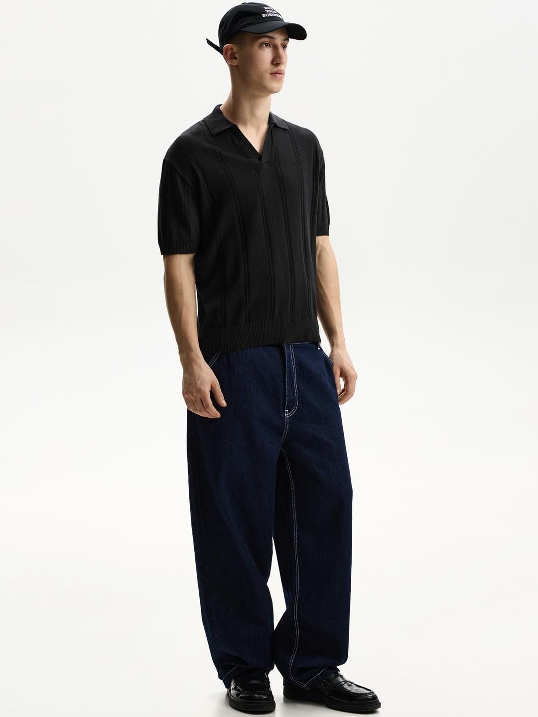Textured short sleeve polo shirt