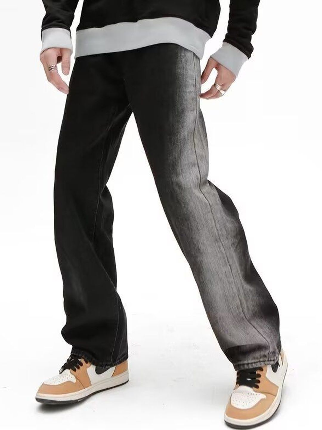 Men Regular Fit Mid-Rise Heavy Fade Jeans