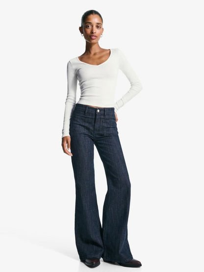 Long sleeve V-neck T-shirt