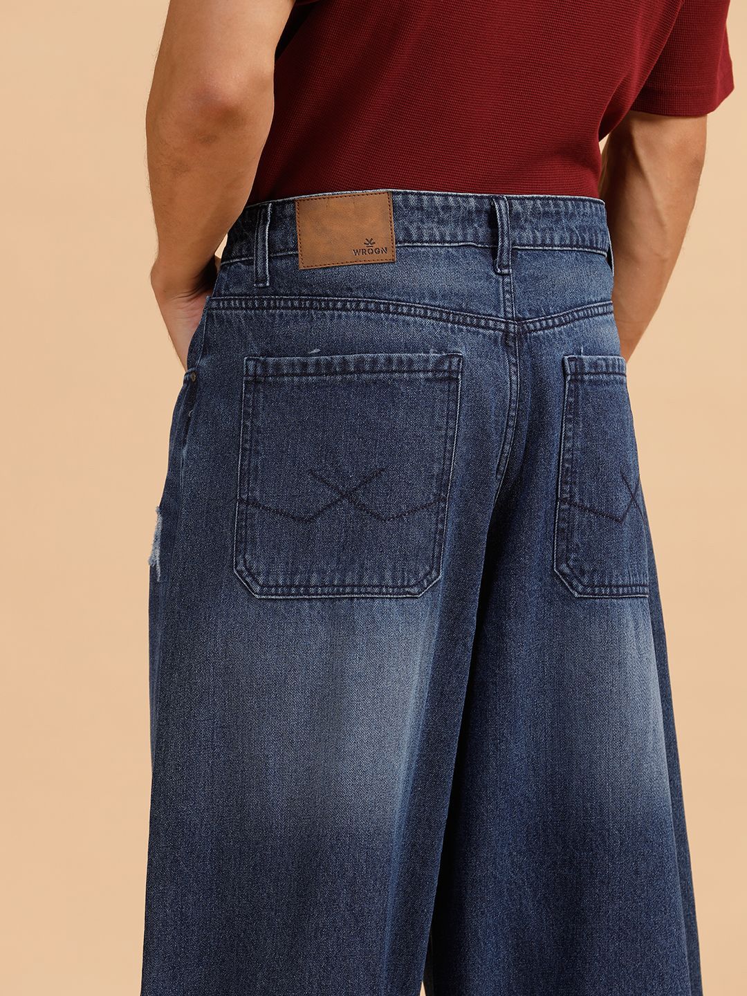 Men Cotton Comfort Mid-Rise Low Distress Light Fade Jeans