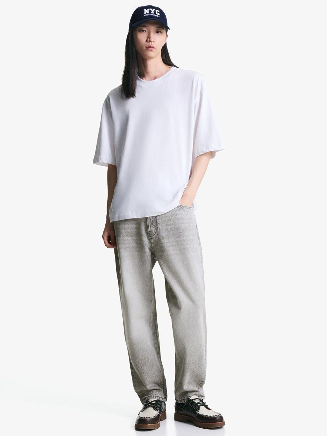 Tapered loose fit jeans