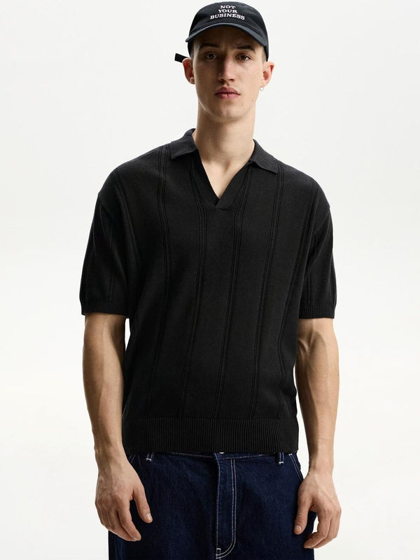 Textured short sleeve polo shirt