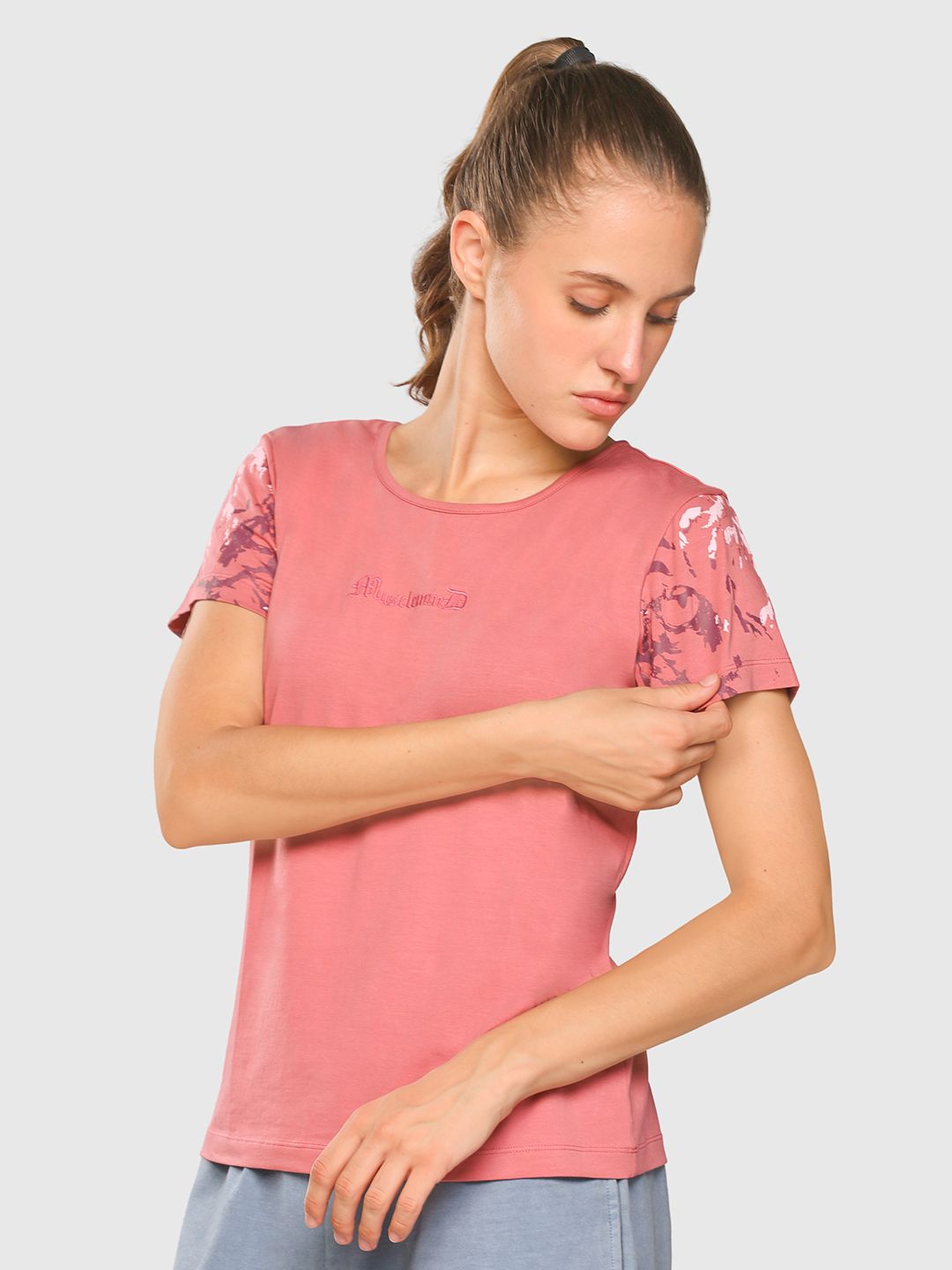 Women Abstract Printed Round Neck T-shirt