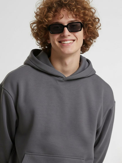 Men Solid Full Sleeve Hooded Sweatshirt