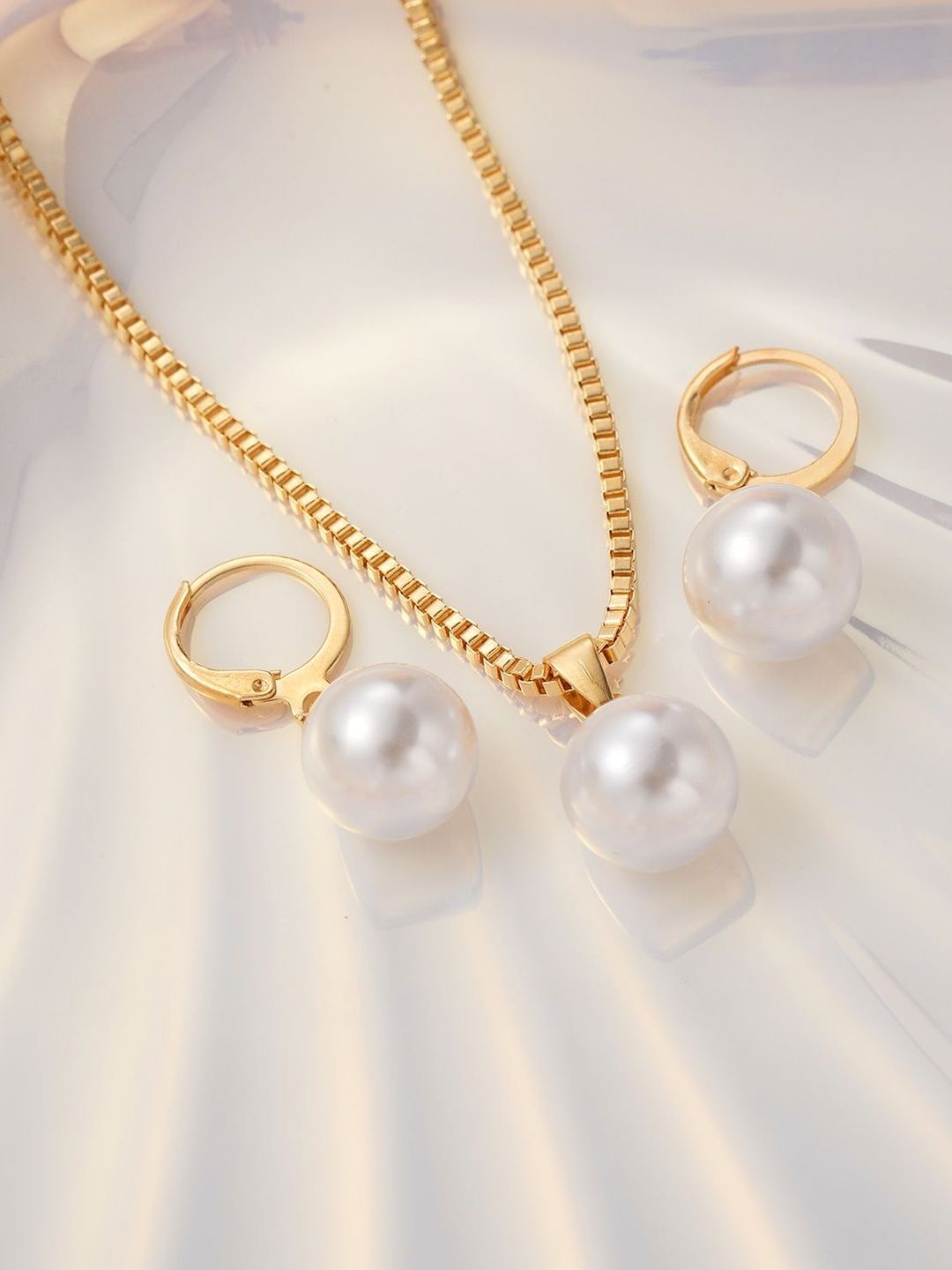 Gold-Plated Beaded Studded Jewellery Set