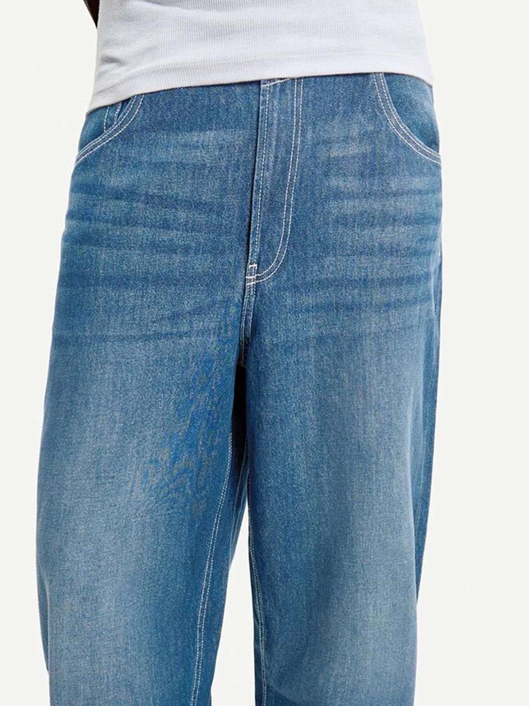 Men Regular Fit Low-Rise Heavy Fade Stretchable Jeans