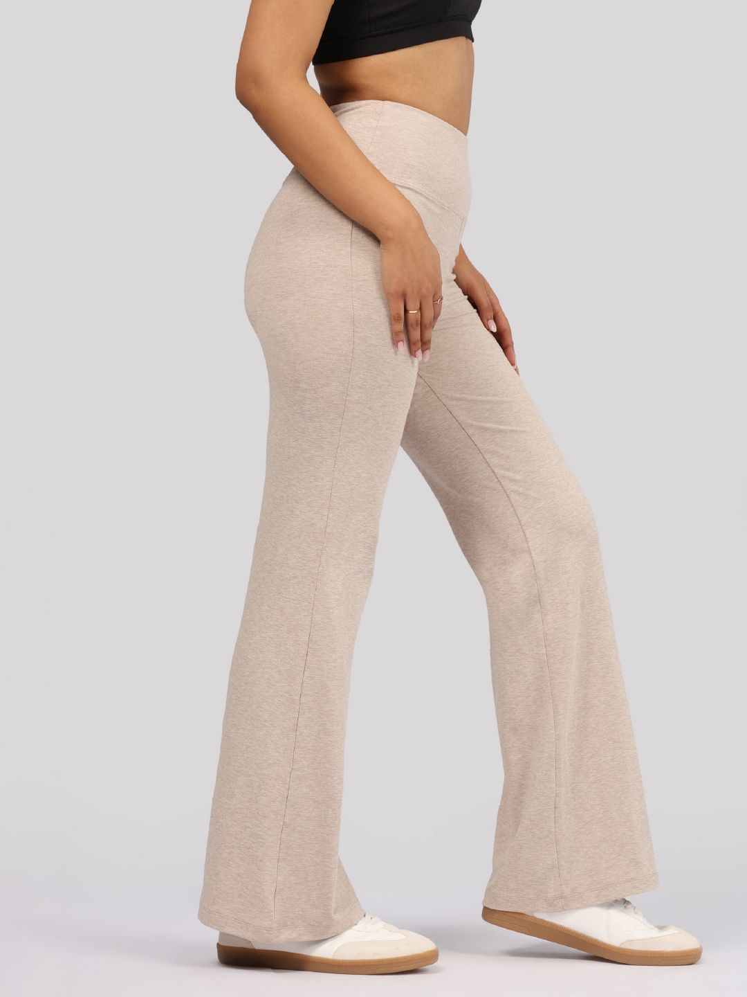 AirMelt Flare Pants Lite - Tall Flared Silhouette