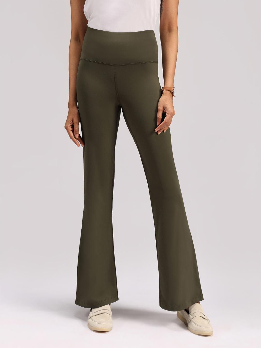 Women The Ultimate Flare Pants - Lite -Regular