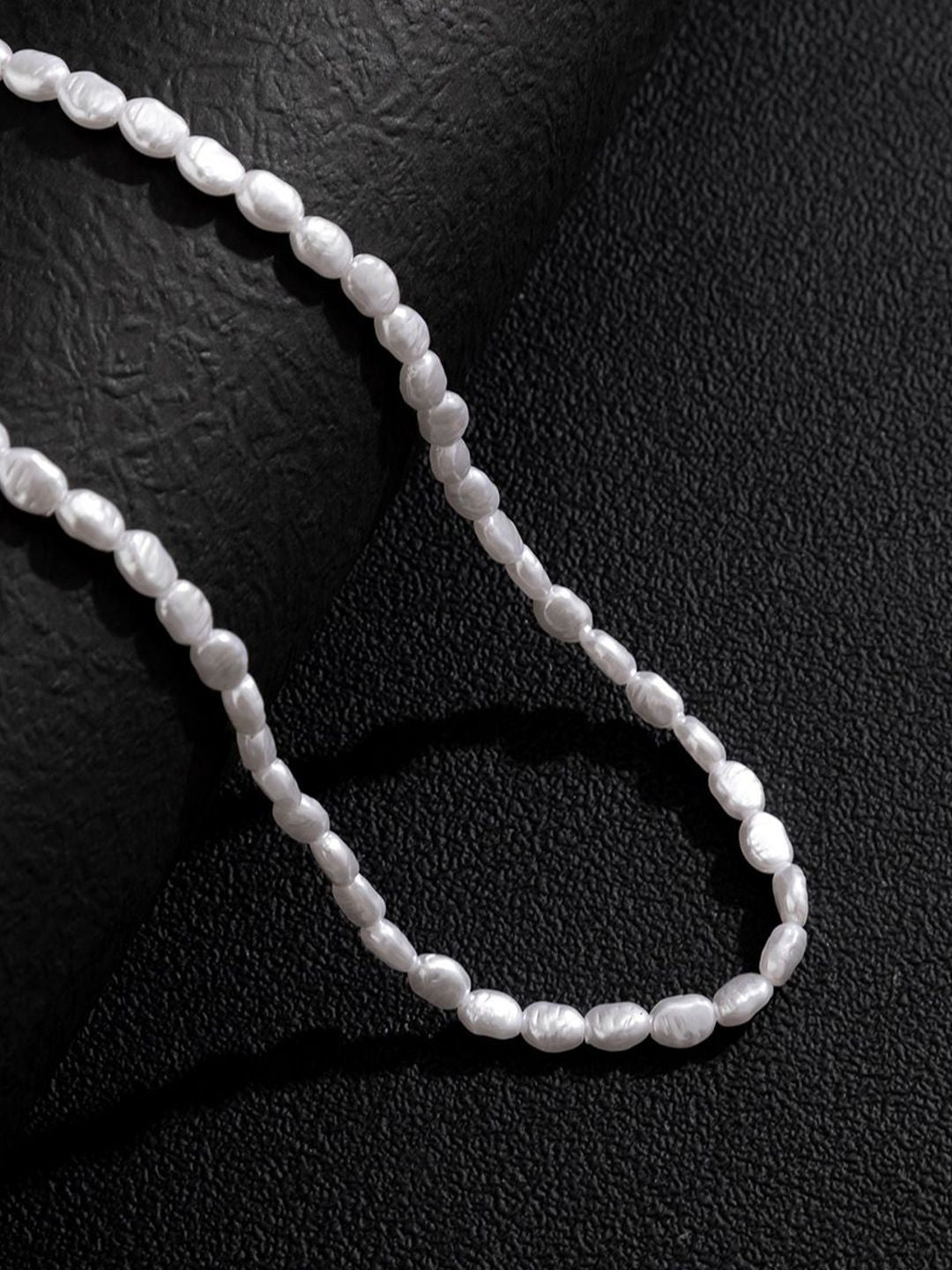 Women Silver-Plated Enamelled Necklace