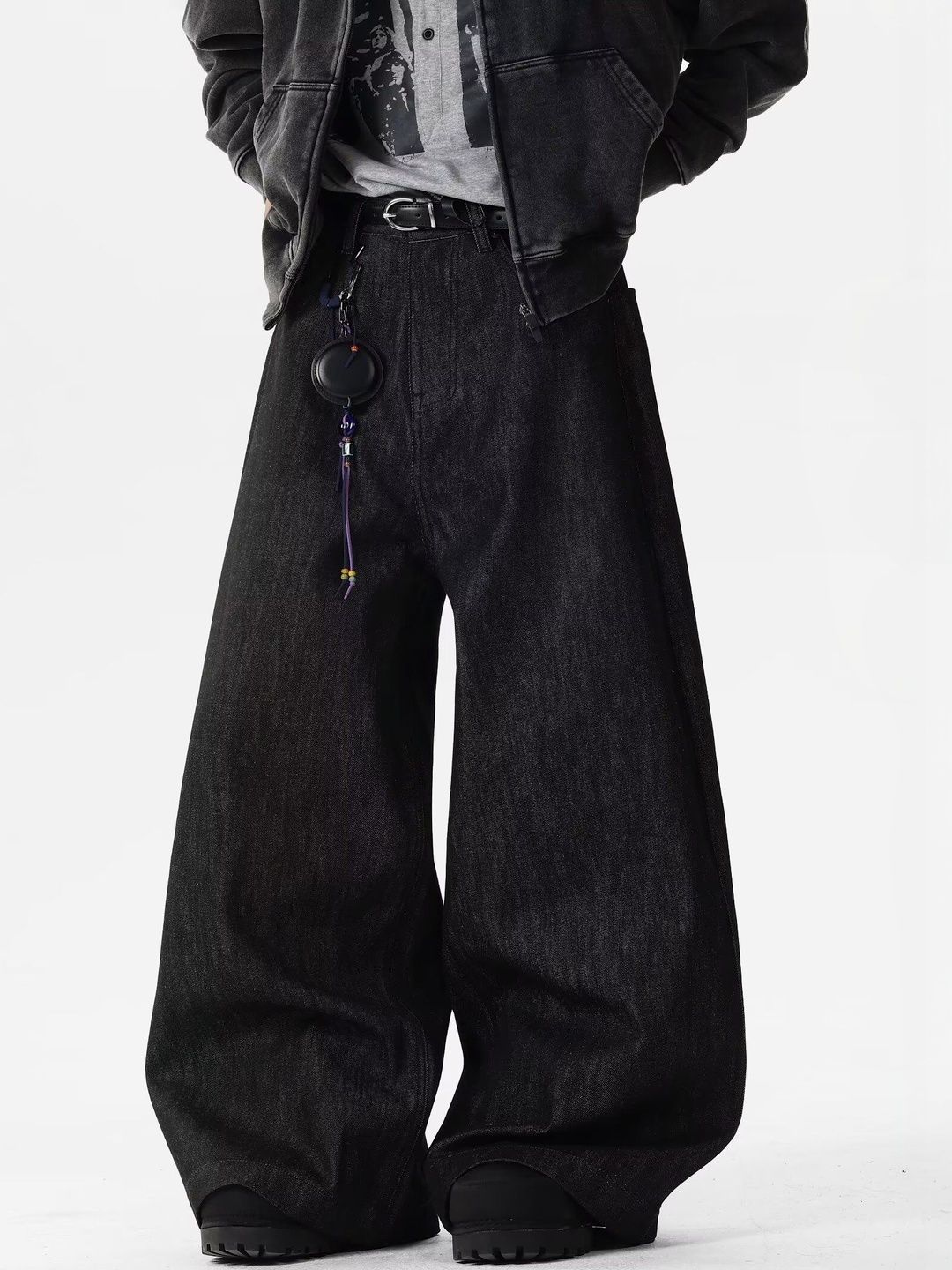 Men Wide Leg Mid-Rise Light Fade Jeans