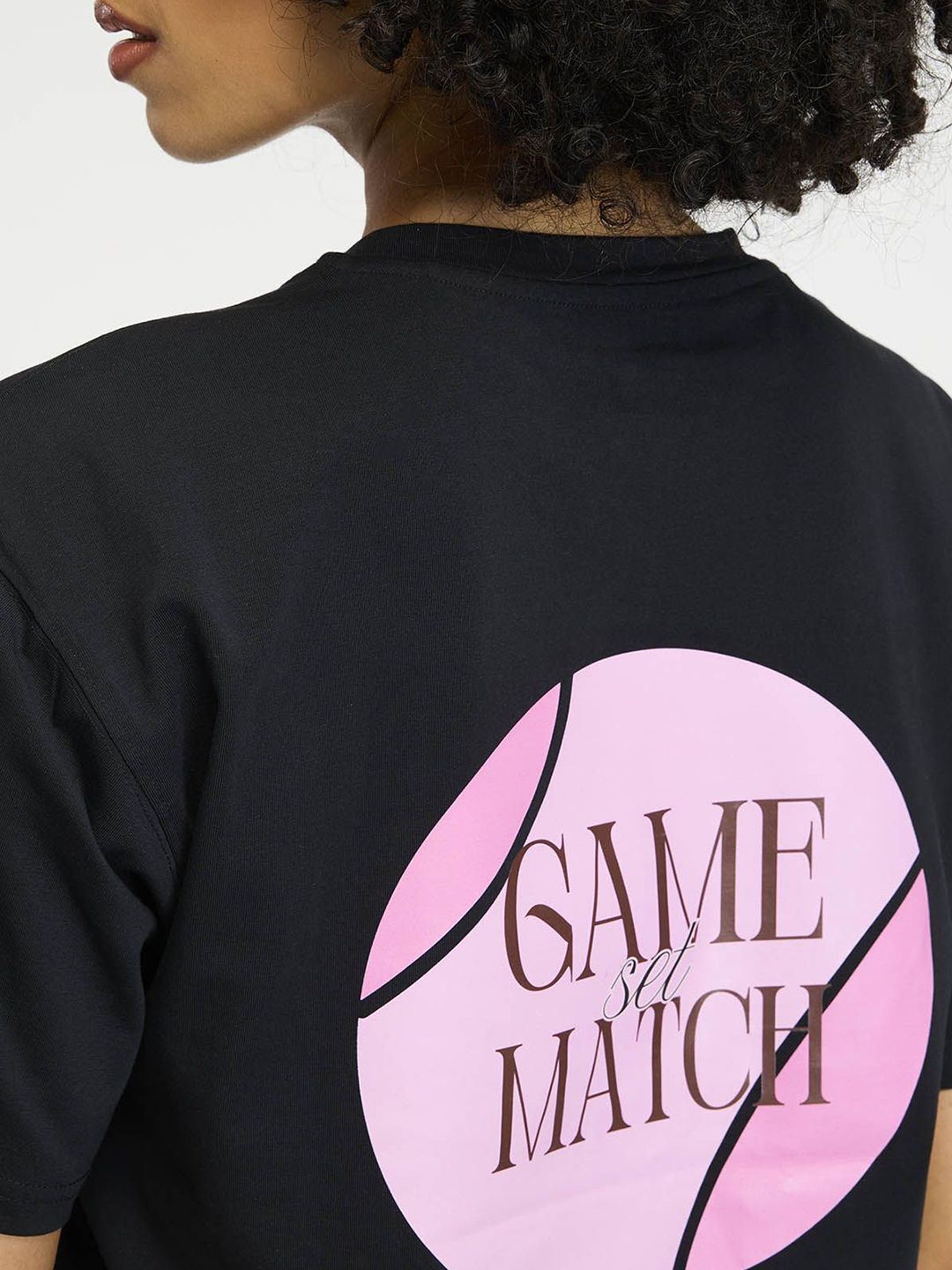 Women Black Serve Side Oversized Printed Cotton-Spandex Tee