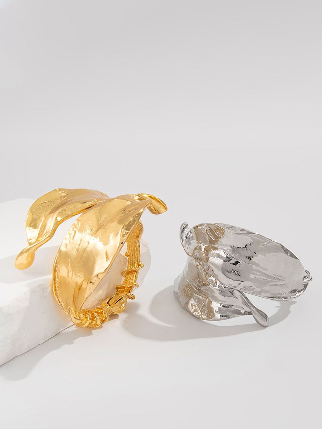 Women Antique Gold-Plated Bangle-Style Bracelet