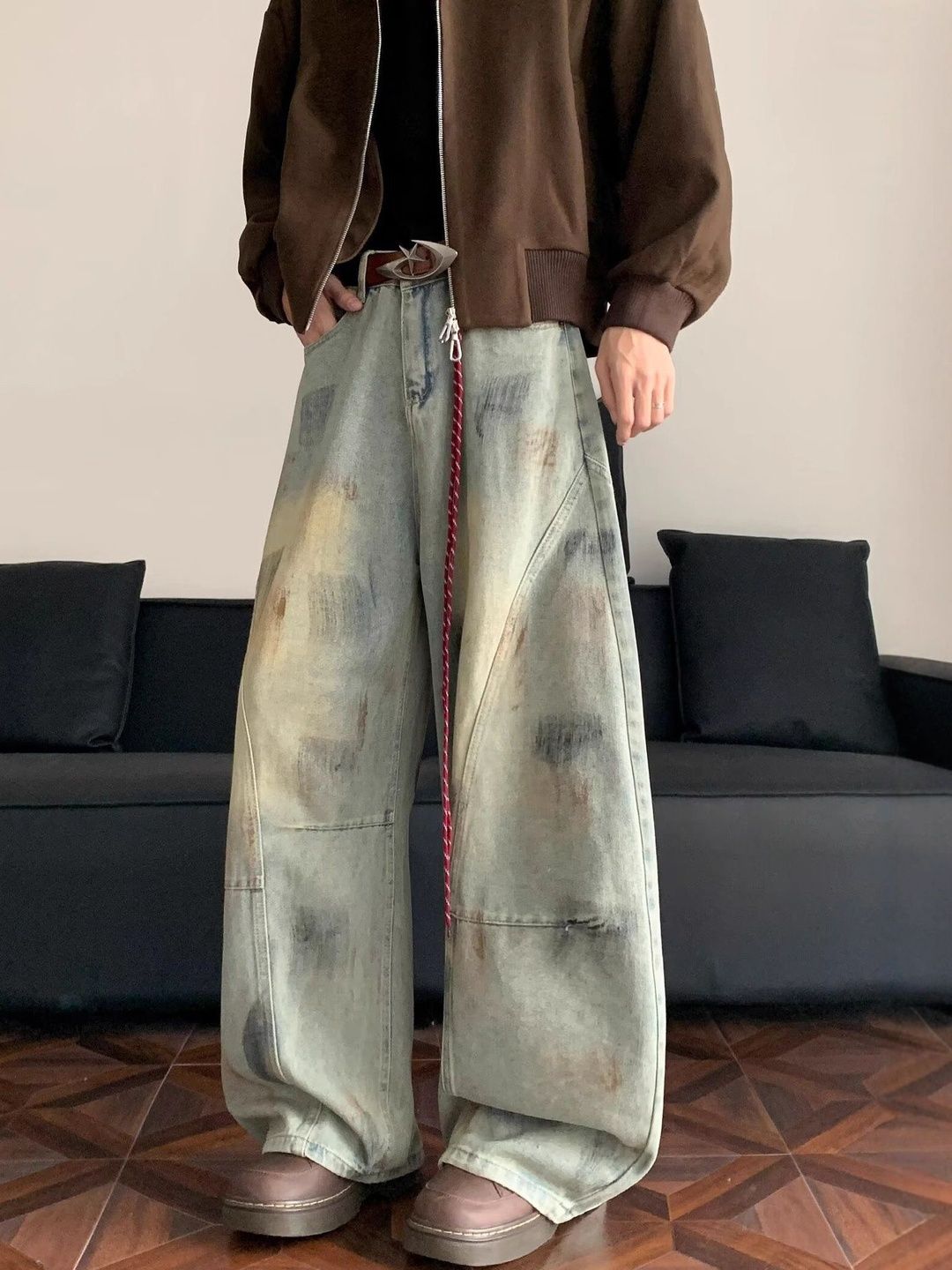 Men Wide Leg Low-Rise Light Fade Jeans