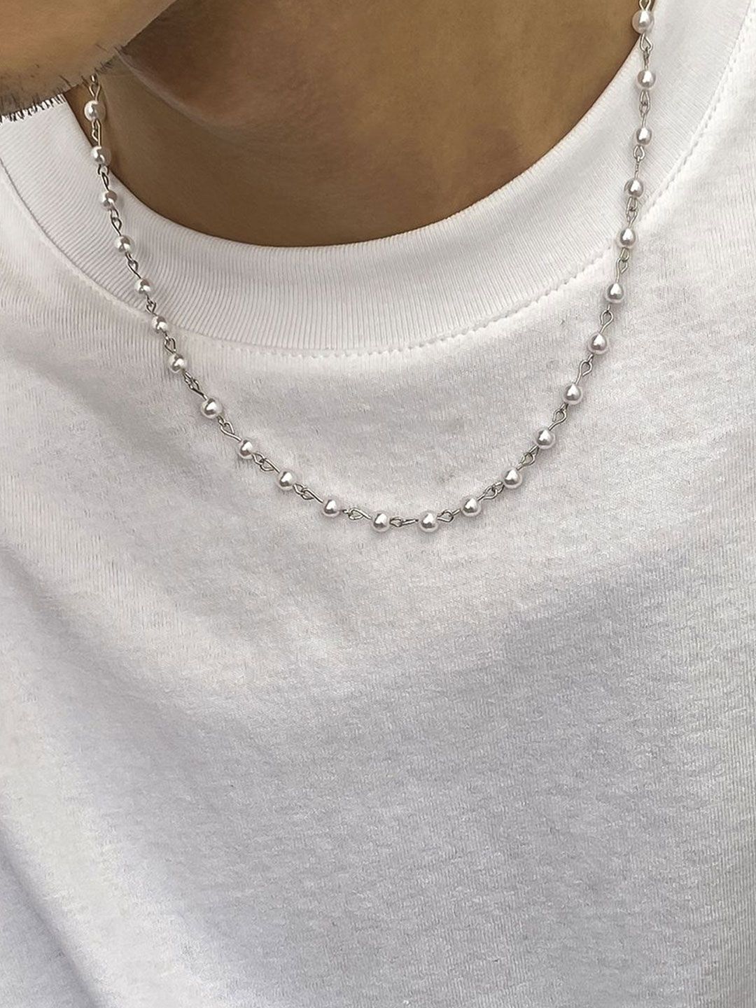 Silver-Plated Pearls Beaded Minimal Necklace