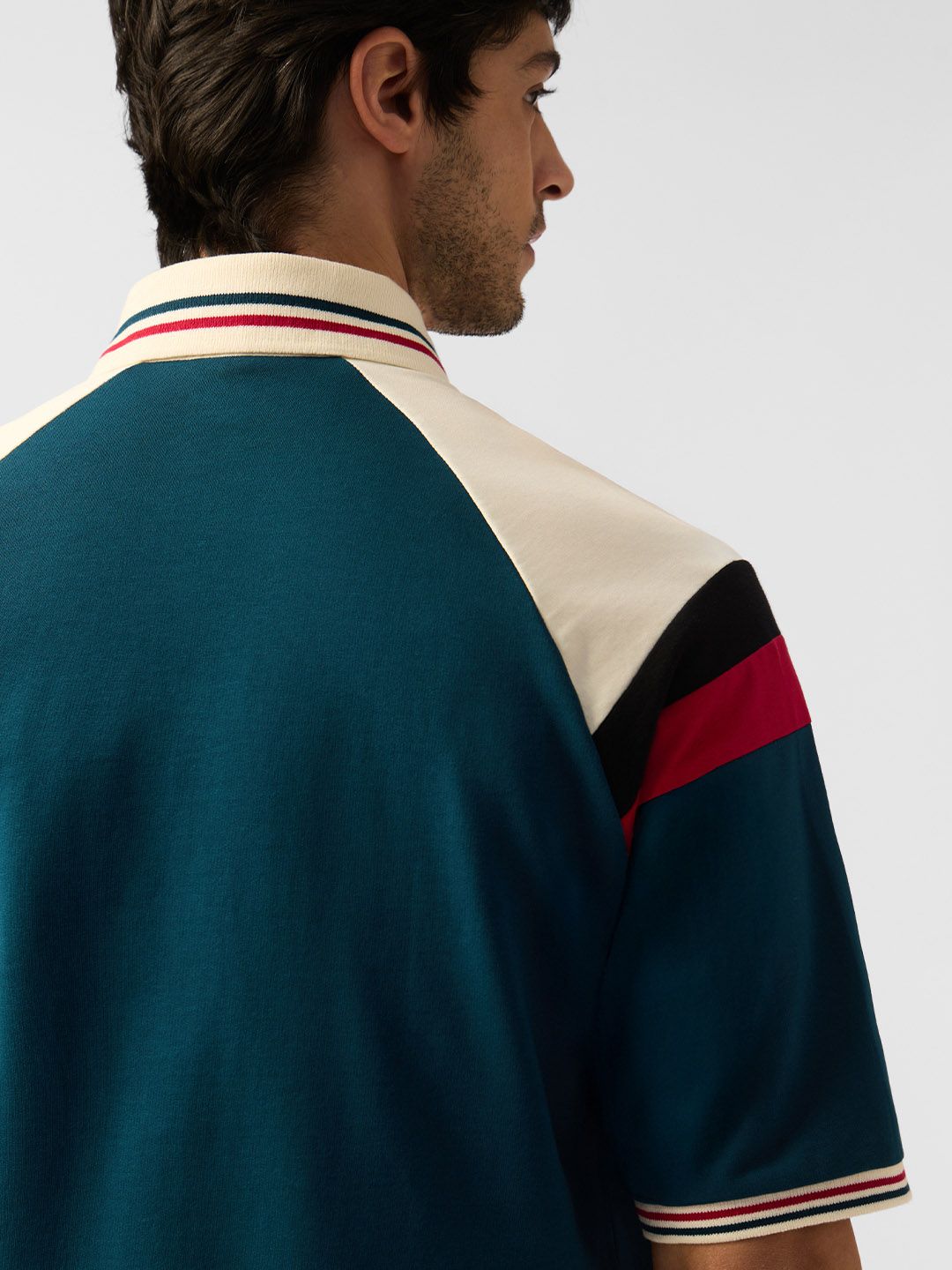 Men Colourblocked Polo Collar Drop-Shoulder Sleeves T-shirt