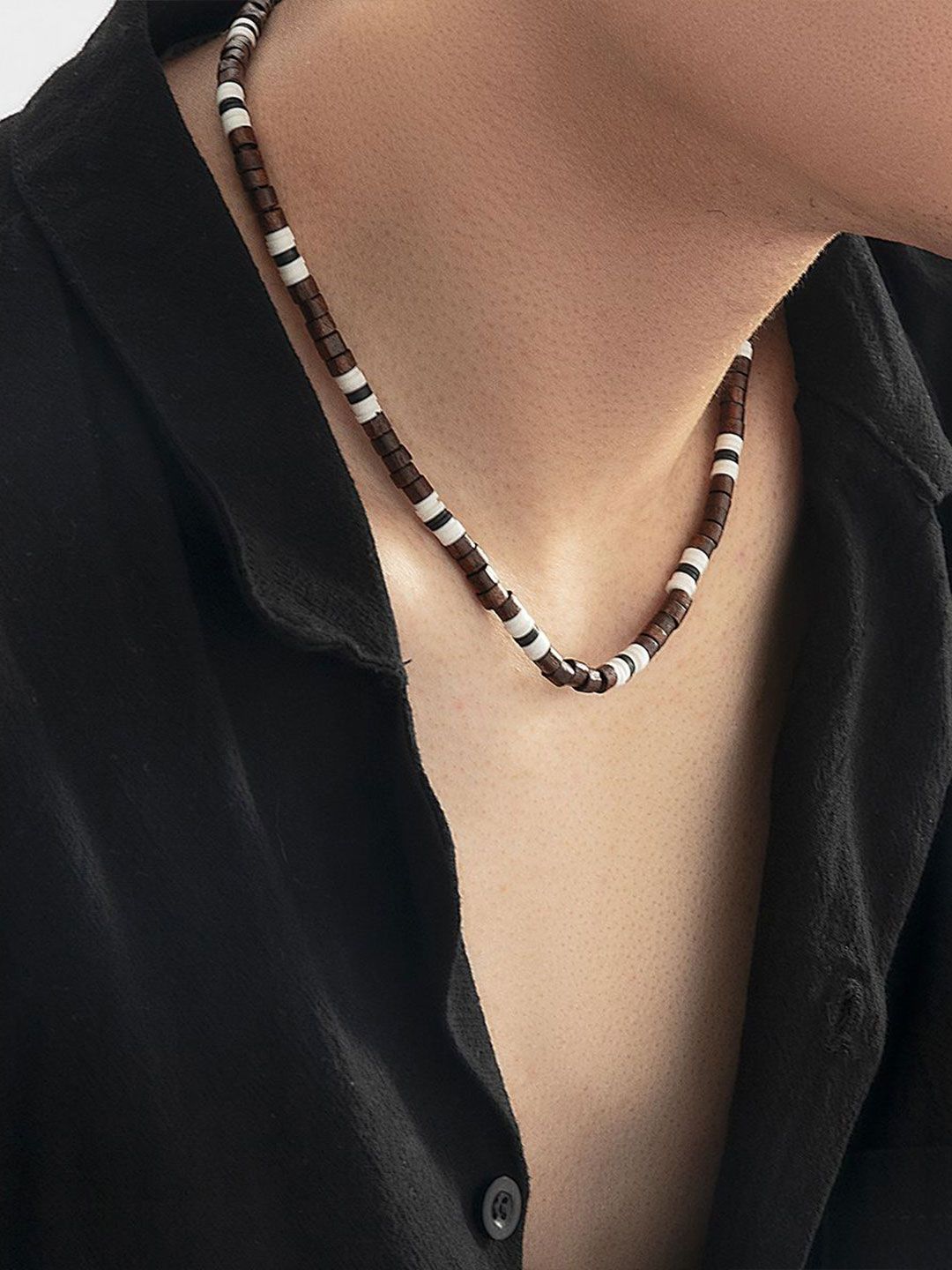 Women Silver-Plated Enamelled Necklace
