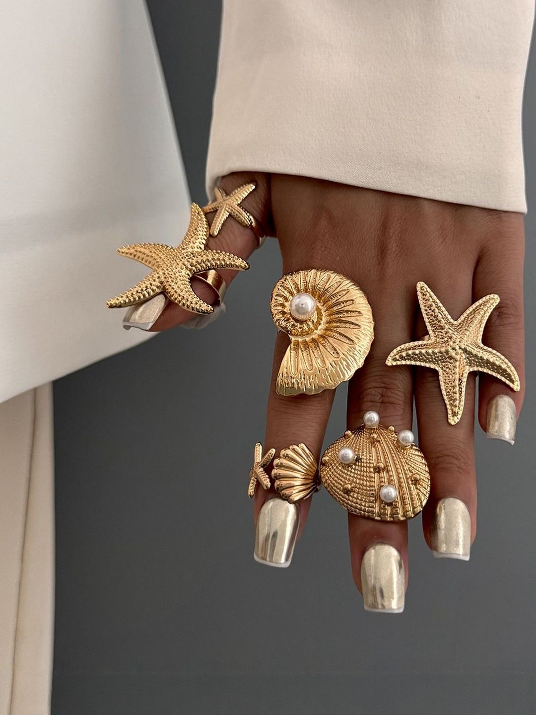Women Set Of 6 Gold-Plated Finger Rings