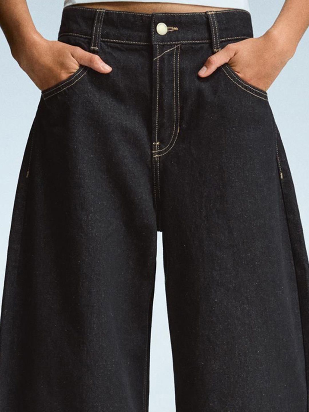 Wide-leg barrel jeans