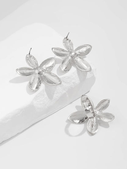 Set Of 2 Silver Plated Beaded Floral Shaped Studs with Finger Ring