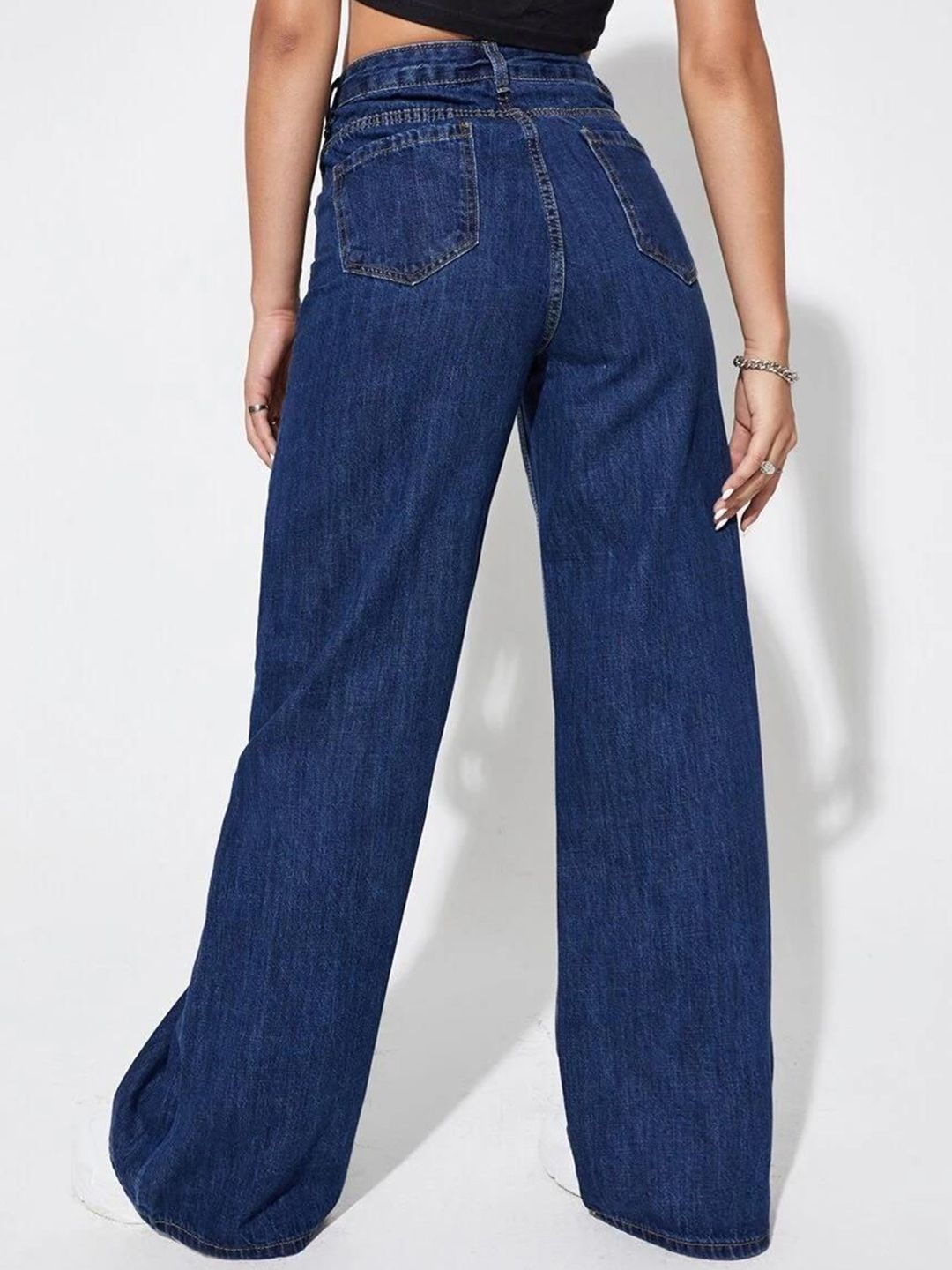 Women Straight Fit High-Rise Light Fade Stretchable Jeans