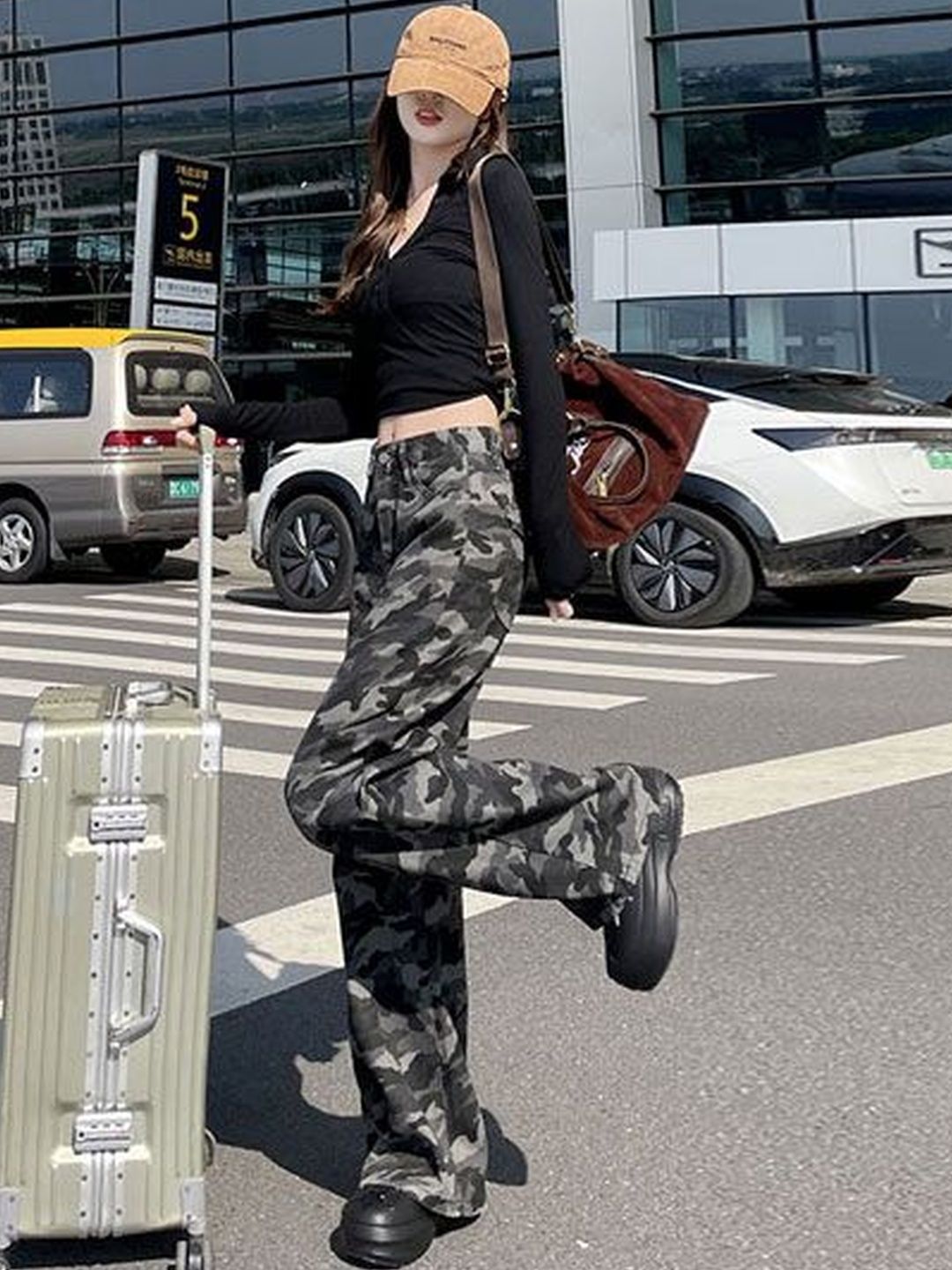 Women Wide Leg High-Rise Printed Jeans
