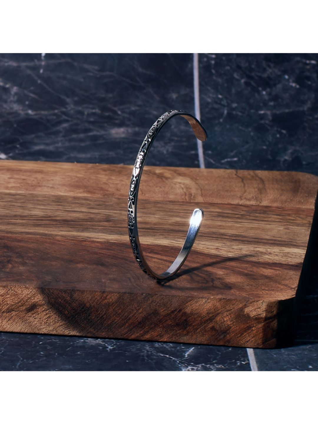 SALTY Stylish Ace Chain & Tarazwa Silver Cuff Jewellery Set