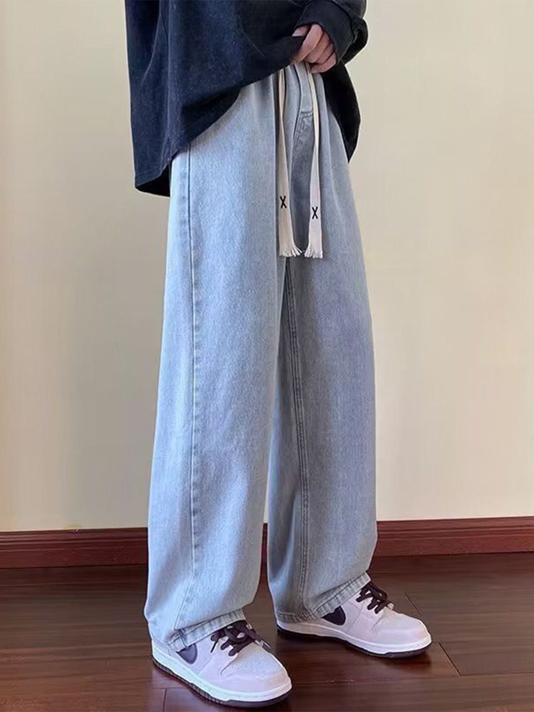 Men Wide Leg Mid-Rise Light Fade Jeans