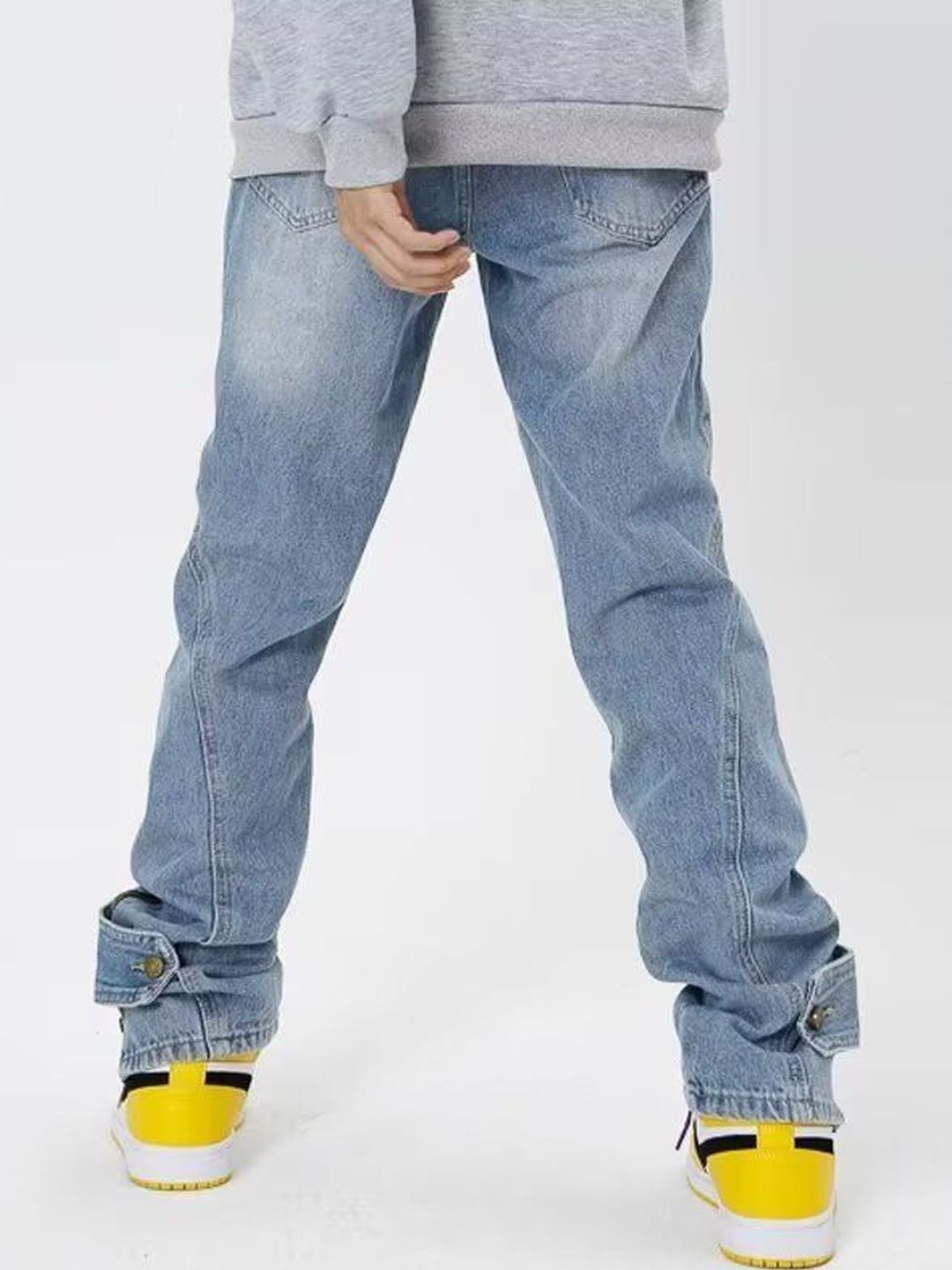 Men Regular Fit Mid-Rise Light Fade Jeans