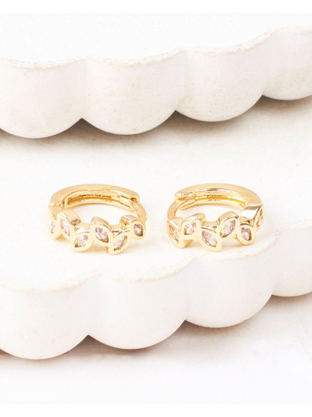 SALTY Gold-Plated Leaf Cluster Artificial Stones Leaf Shaped Hoop Earrings